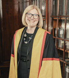 Dr Morven McElroy