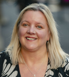 Ms Fiona Winter